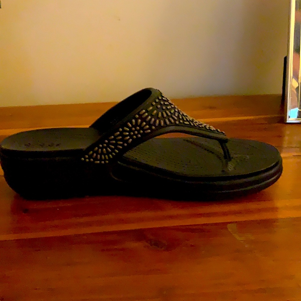 CROCS brand woman’s size 9.  New no tags